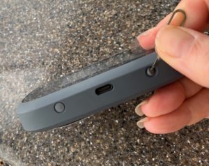 8800l-remove-antenna-covers Inseego 8800L antenna ports