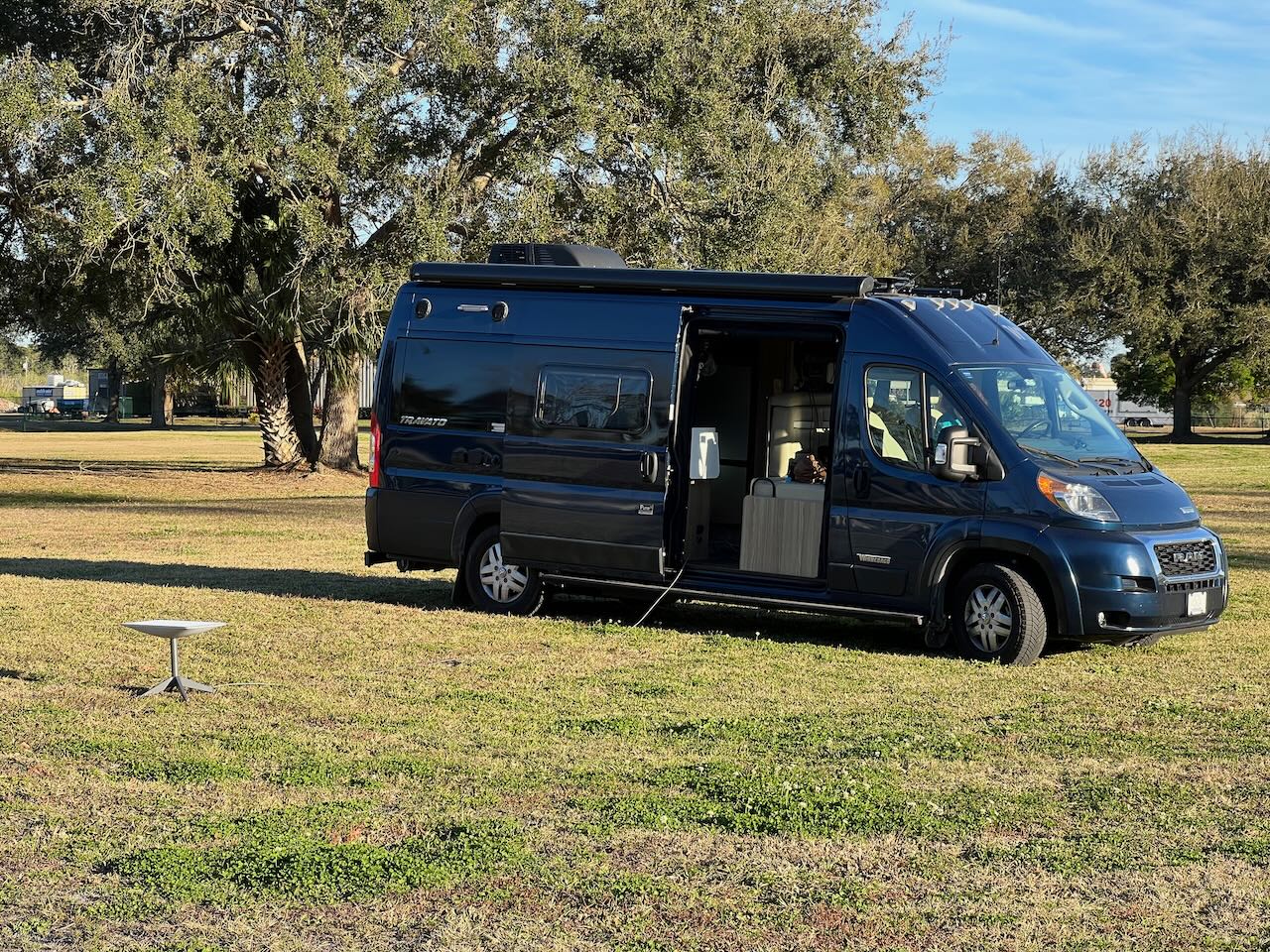 Iridium e-V24: Full E-Transit-Camper in Serie