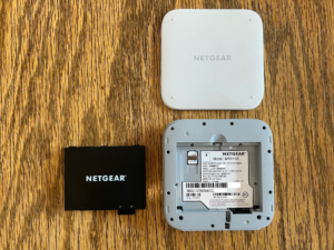 netgear mr6110 m6 hotpot back battery removed